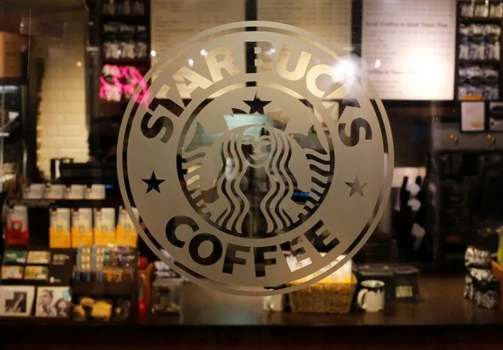 Katliam destekçisi Starbucks’a bir dava daha! Cinsel taciz ve çocuk işçi skandallarıyla gündeme gelmişti