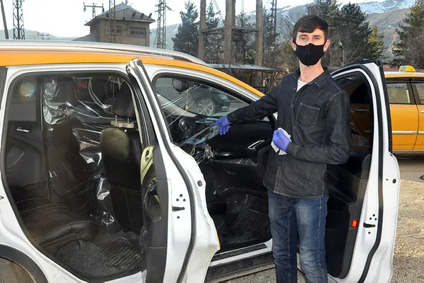 Yüksekovalı taksiciden korona virüse karşı brandalı tedbir - 2