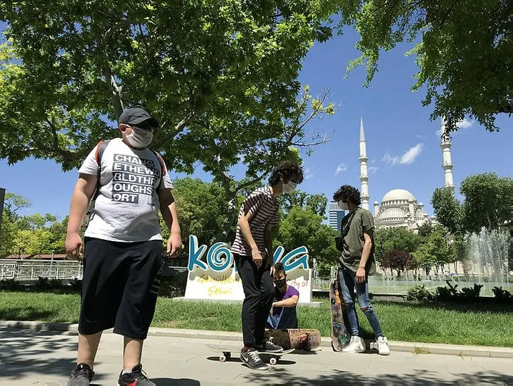 Detaylar açıklandı: 20 yaş altı hafta sonu dışarı çıkabilecek mi? 20 yaş altı sokağa çıkma yasağı cezası kaç TL?