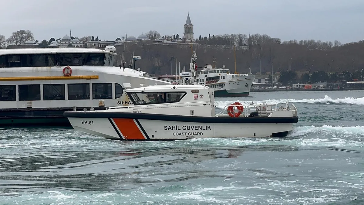 Karaköy İskelesi'nde korkunç olay! Denizde kadın cesedi bulundu