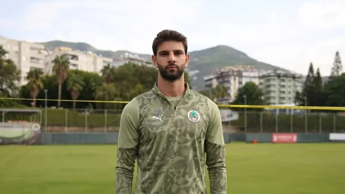 Ümit Akdağ resmen Beşiktaş'ta! 4 yıllık sözleşme imzalandı