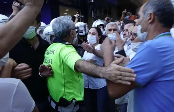 HDP'nin Şanlıurfa'daki planı tutmadı! 5 kişi gözaltına alındı - 1