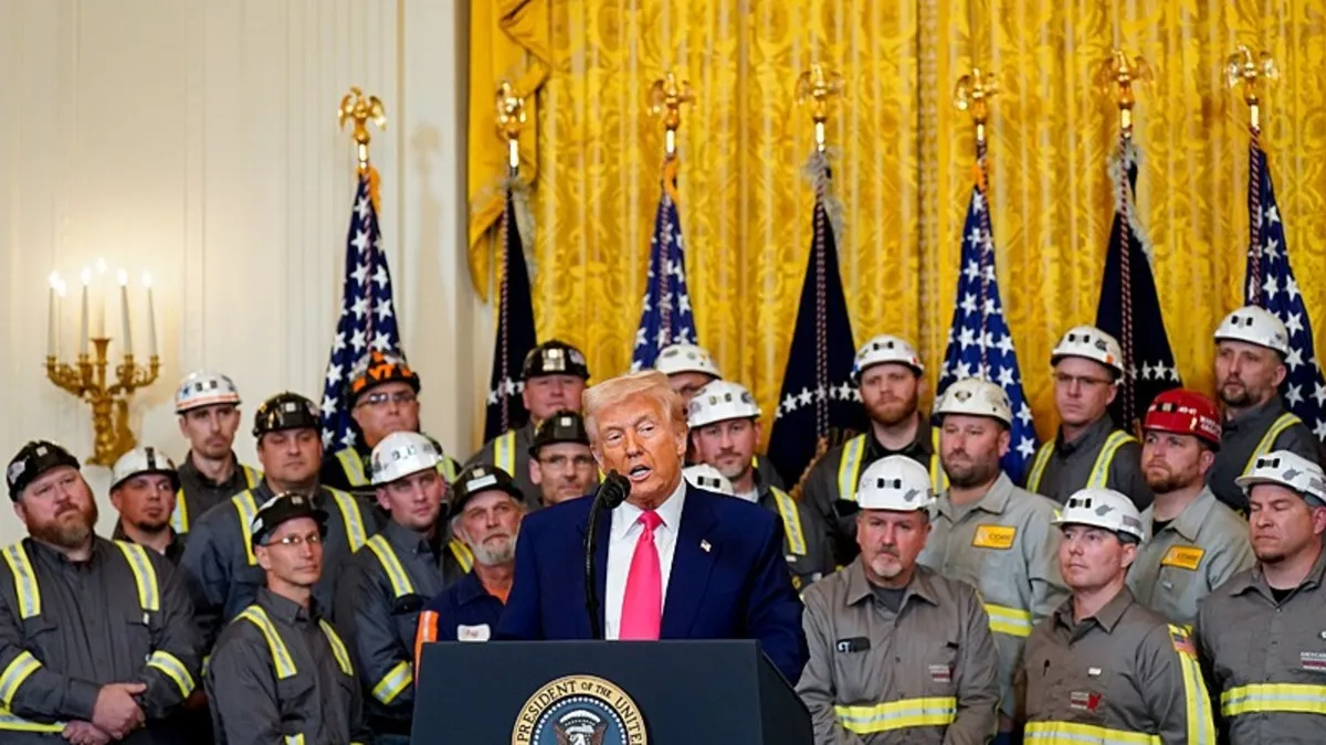 Donald Trump ABD'nin gümrük vergilerinden gelen günlük kazancını açıkladı: 2 milyar dolar kazanıyoruz