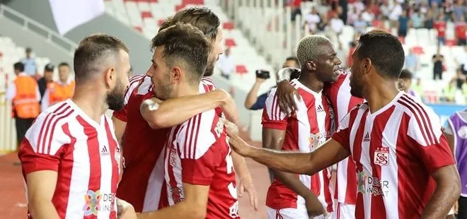 Demir Grup Sivasspor, sahasında Evkur Yeni Malatyaspor’a şans tanımadı