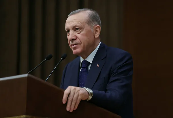 Başkan Erdoğan’ın Atina’ya uyarısı Yunan basınında gündem oldu! Baba Erdoğan yaramaz çocuk Yunanistan’ı uyardı
