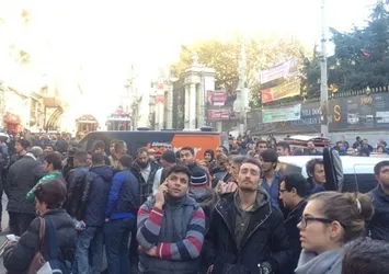 Taksim'de intihar girişimi