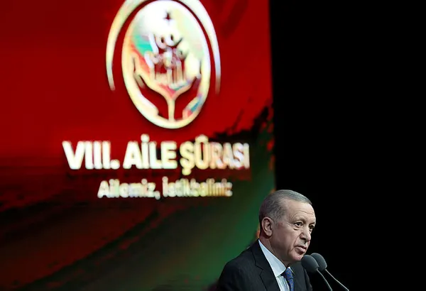 son-dakika-baskan-erdogandan-8inci-aile-surasinda-flas-aciklamalar-bati-gazzedeki-katliama-ortaktir-1698321740558.jpg Başkan Erdoğan'dan 8'inci Aile Şurası'nda flaş açıklamalar: Batı Gazze'deki katliama ortaktır! - 8
