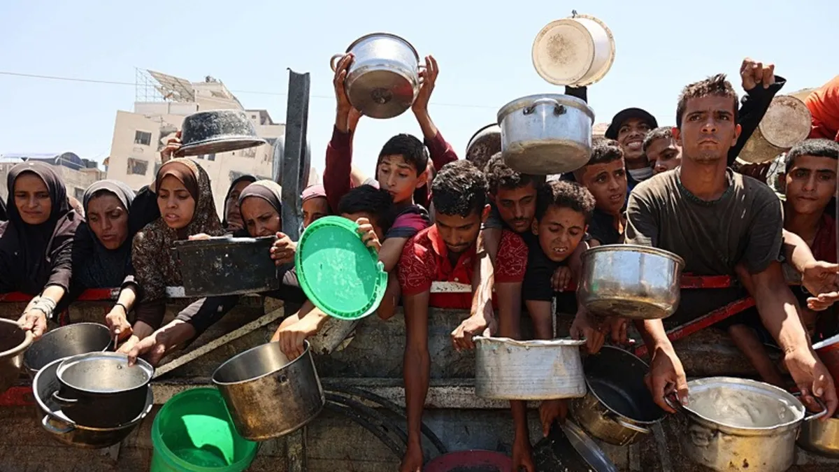 İsrail ordusu Gazze'de Kızılay karargahını vurdu: 1 ölü 3 yaralı