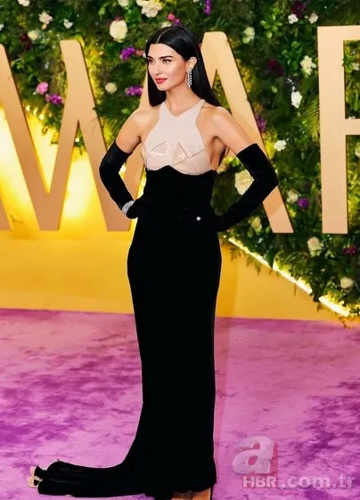 Fahriye Evcen ilgi odağı oldu! Türk yıldızlar Riyad'daki Joy Awards ödül gecesinde... 8