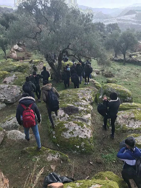 Aydın'da kaçak göçmenler 30 saat gezdirilip İtalya diye Çine'ye bırakıldı - 4