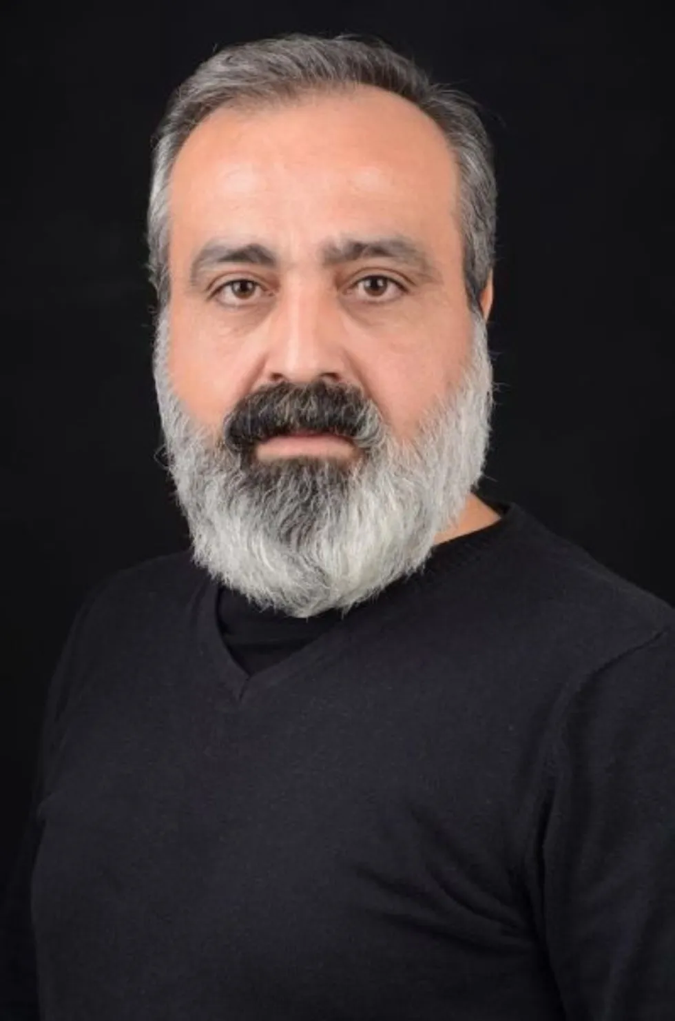 oyuncu-mustafa-basalan-kimdir-neden-oldu-rol-aldigi-diziler-1782828620356.jpg Oyuncu Mustafa Başalan kimdir, neden öldü? Rol aldığı diziler... - 2