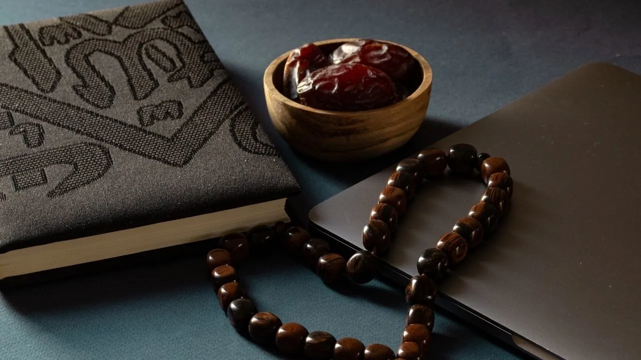 Sahurda ezan okunurken su içilir mi? Oruç başlangıcı hangi an?