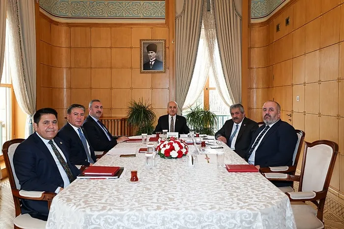 terorsuz-turkiye-icin-yasal-dugmeye-basildi-surecte-hangi-duzenlemeler-yapilacak-1771271851301.jpeg Terörsüz Türkiye için yasal düğmeye basıldı! Süreçte hangi düzenlemeler yapılacak? - 5