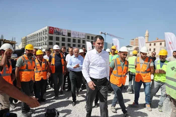 bakan-kurumdan-deprem-bolgesine-ziyaretler-1720699358588.jpg Bakan Kurum'dan deprem bölgesine ziyaretler! - 1