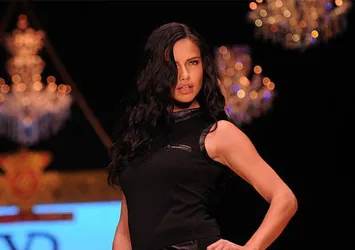 Adriana Lima Türkiye'ye geliyor!