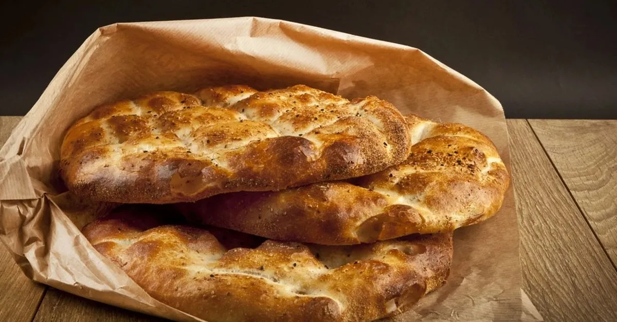 Ramazan pidesinin 2025 fiyatı belli oldu! İstanbul'da 250 gram pide 20 TL'den satılacak