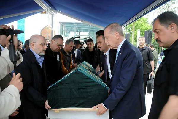 Yazar Engin Ardıç’a son veda! Başkan Erdoğan cenaze törenine katıldı: Hırçın gibi görünen kalem Hakk içindi - 9