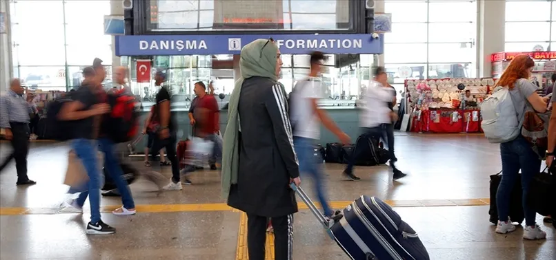 Yerli turistlerin ilk çeyrekte harcadığı miktar belli oldu! Hane halkı yurt içi turizm rakamları açıklandı