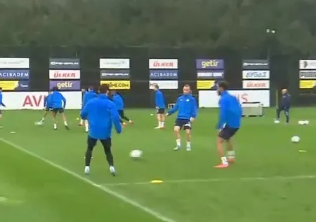 SON DAKİKA: Fenerbahçe, Galatasaray derbisi için sabırsız