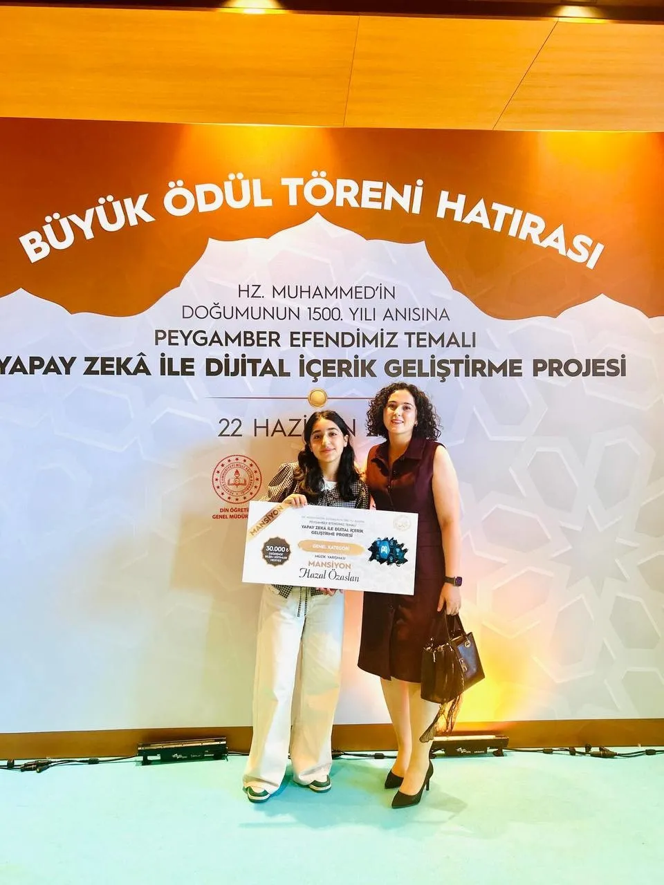 bilal-erdogan-peygamber-efendimizi-seven-bireyler-yetistirmek-insanliga-yapacagimiz-en-buyuk-hizmet-1782157060331.jpg Bilal Erdoğan: "Peygamber Efendimizi seven bireyler yetiştirmek insanlığa yapacağımız en büyük hizmet" - 1
