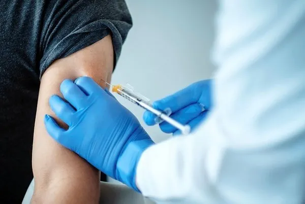 Son dakika: Koronavirüs aşısını bulan Pfizer’den flaş açıklama
