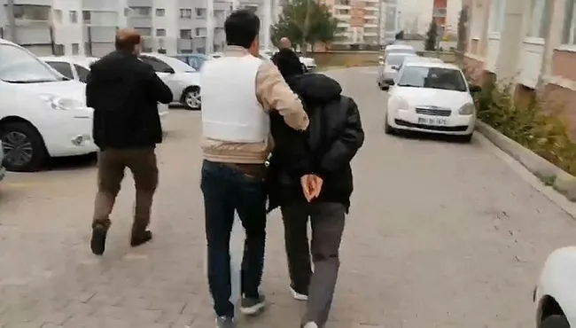 Ankara'da terör örgütü DEAŞ'ın sözde yöneticisi bazada saklanırken yakalandı - 5