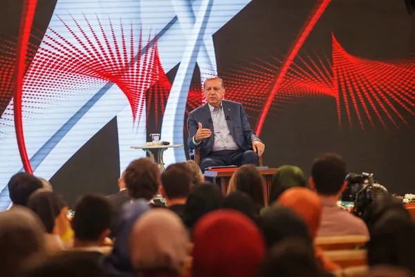 Cumhurbaşkanı Erdoğan gençlerin sorularını yanıtladı - 1