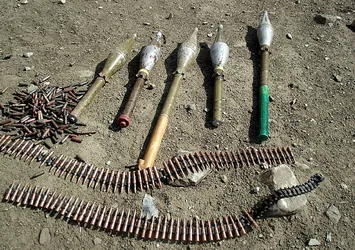 Van'da PKK'ya ağır darbe! Silahlar ve patlayıcılar ele geçirildi