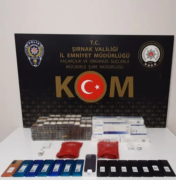 sirnakin-6-ilcesinde-kacakcilik-ve-asayis-operasyonu-cok-sayida-gozalti-1668431915478.jpg Şırnak’ın 6 ilçesinde kaçakçılık ve asayiş operasyonu: Çok sayıda gözaltı - 1