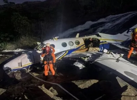 grammy-odullu-unlu-sarkici-marilia-mendonca-ucak-kazasinda-hayatini-kaybetti-1636190747259.jpg Grammy ödüllü ünlü şarkıcı Marilia Mendonca uçak kazasında hayatını kaybetti