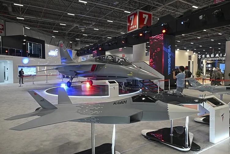 IDEF 2025’te Güçlü Türkiye mesajı! Yerli savunma araçlarıyla gövde gösterisi