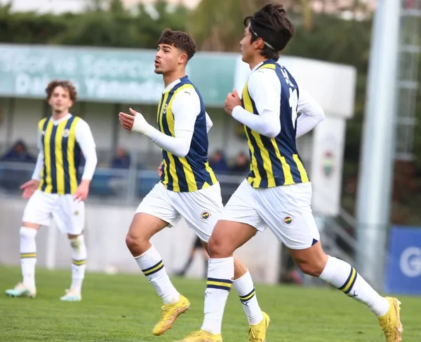 galatasaray-ile-fenerbahce-arasindaki-super-kupa-finalini-yonetecek-hakem-belli-oldu-1712228404609.jpeg Galatasaray ile Fenerbahçe arasındaki Süper Kupa finalini yönetecek hakem belli oldu! - 2
