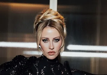 Derya Uluğ'a Şanlıurfa konserinde saldırı! O anları böyle paylaştı