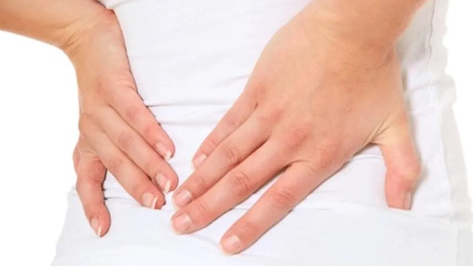 Sırt ağrısı için çiğ patatesi lapa şeklinde ağrılı bölgeye sürebilirsiniz