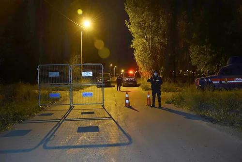 son-dakika-kutahyada-karantinaya-alinan-mahalle-giris-cikislara-kapatildi-1603928846802.jpg Son dakika: Kütahya’da karantinaya alınan mahalle giriş-çıkışlara kapatıldı - 1
