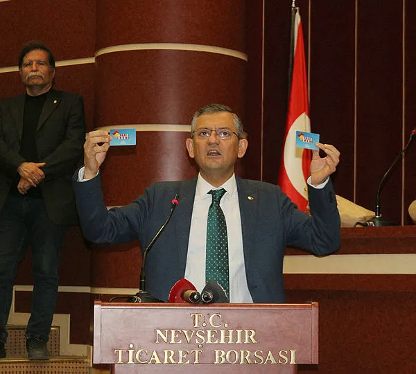 Berat Albayrak’ın Türk ekonomisini garanti altına alan tarihi hamlesi: Ülkenin 350 ton altını yurt dışından nasıl getirildi? İşte perde arkası