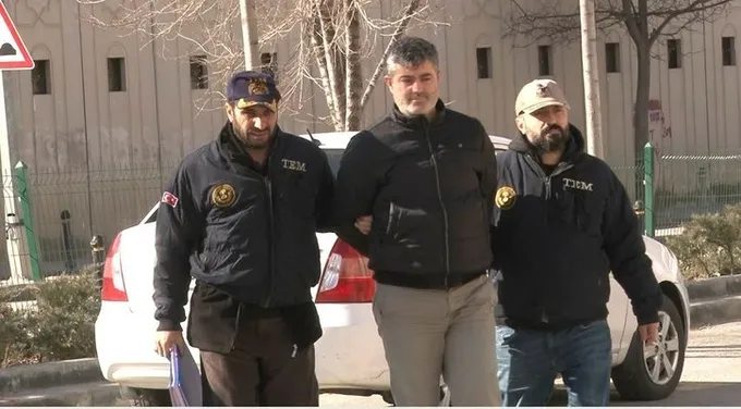 FETÖ'cü Akın Öztürk'ün emir astsubayı tutuklandı - 1
