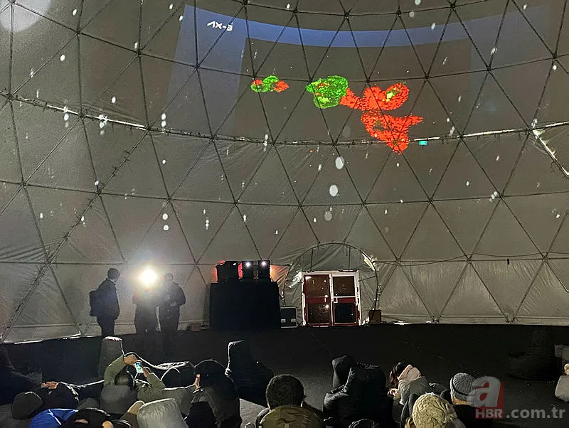 Türkiye o anlara kenetlendi! Alper Gezeravcı'yı taşıyan uzay aracının "kenetlenmesi" ilgiyle takip edildi 6