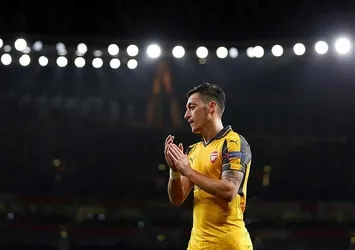 Sosyal medyanın kralı Mesut Özil oldu