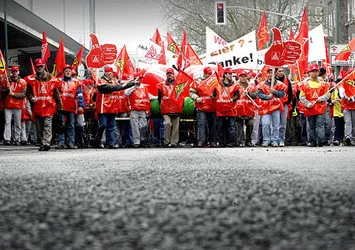 Almanya'da kamu çalışanları greve başlıyor!