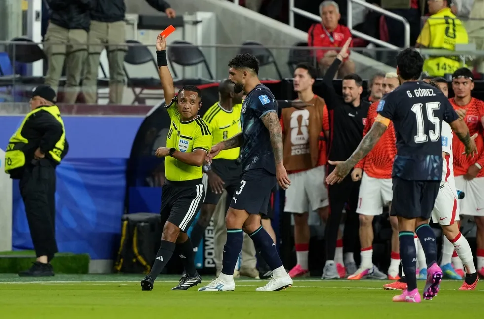 Almiron'un kırmızı kartı FIFA Dünya Kupası'nda ilk - 2
