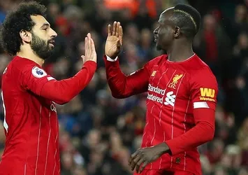 Premier Lig’de görev alan futbolculardan örnek davranış