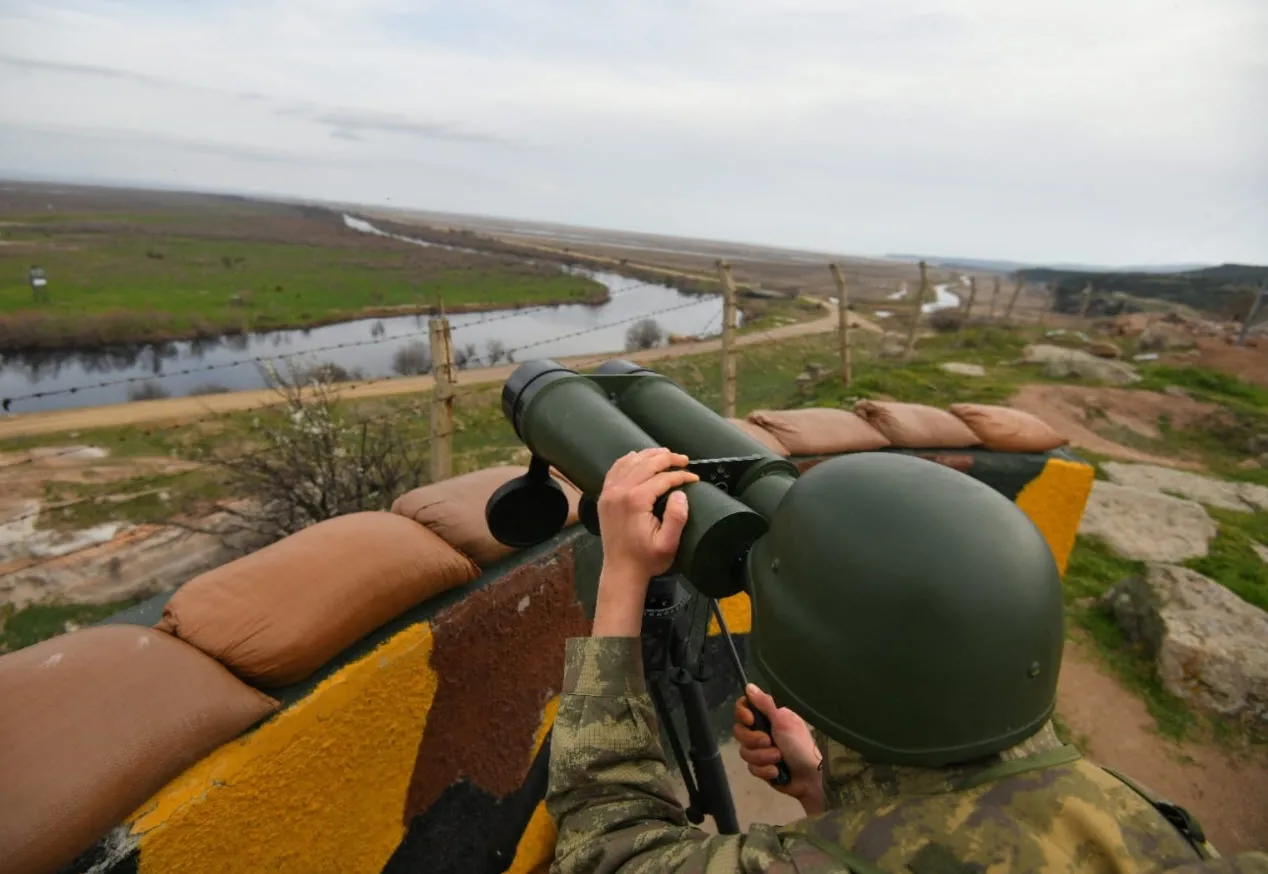 Son dakika | MSB'den sınırda operasyon! Kaçmaya çalışan terör örgütü mensupları yakalandı