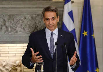 AB hezimeti sonrası Yunanistan'da Miçotakis hedef tahtasında