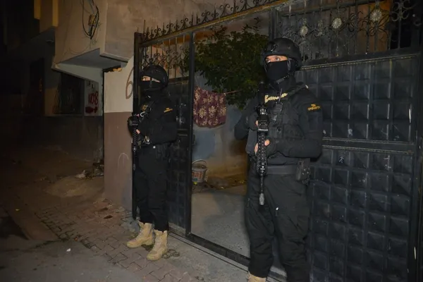 Adana’da terör örgütü DEAŞ’a şafak operasyonu! Gözaltılar var