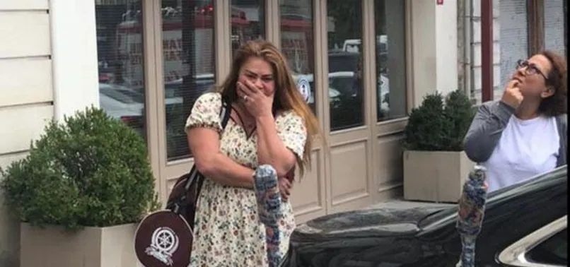 Son dakika: İstanbul Beyoğlu'nda tarihi otelde yangın paniği