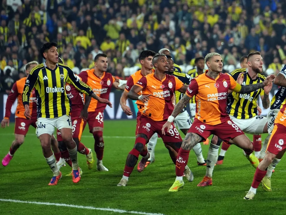 galatasarayfenerbahce-derbisine-dev-guvenlik-kalkani-5-bin-800-polis-gorevde-1777127976212.jpg Galatasaray–Fenerbahçe derbisine dev güvenlik kalkanı! 5 bin 800 polis görevde - 2