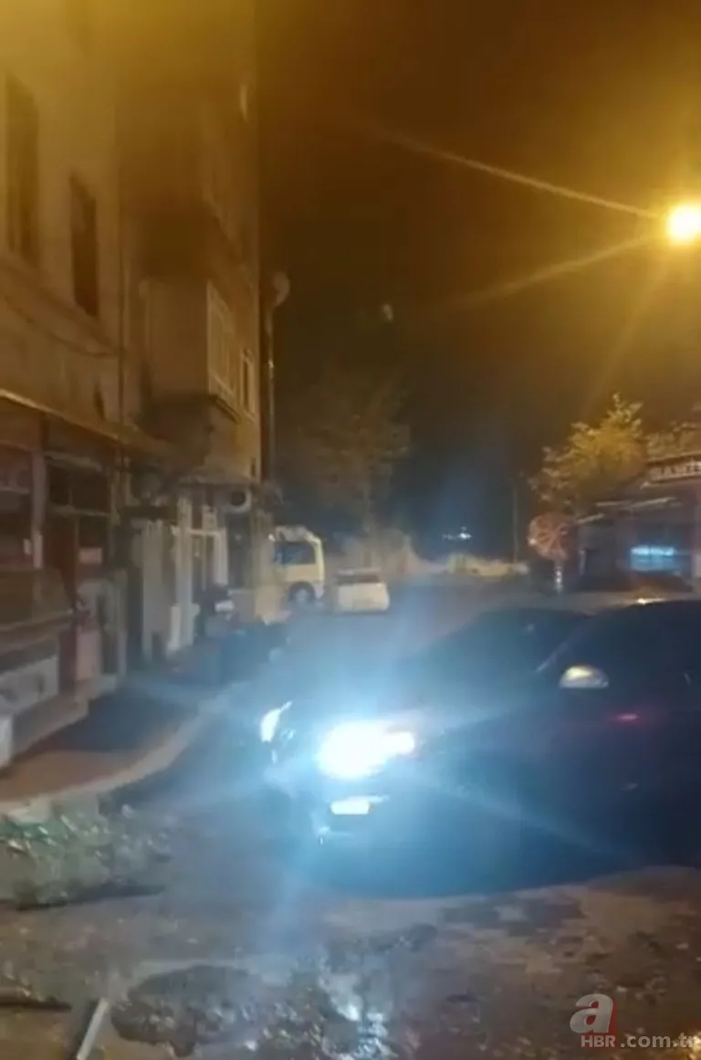 SON DAKİKA | Bursa Gemlik’te tsunamiyi andıran görüntüler! Araçlar ve dükkanlar sular altında... 8