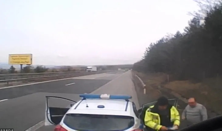 Rüşvetçi Bulgar polisinden Türk şoföre alçak saldırı! 100 euro alamayınca bunu yaptı