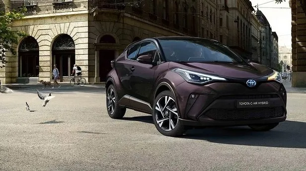Toyota’dan 200 bin TL indirim! Kasım ayı fiyat listesinde büyük kampanya: 2023 Model Toyota Corolla, Yaris, C-HR, Camry, Rav 4 yeni fiyatları…
